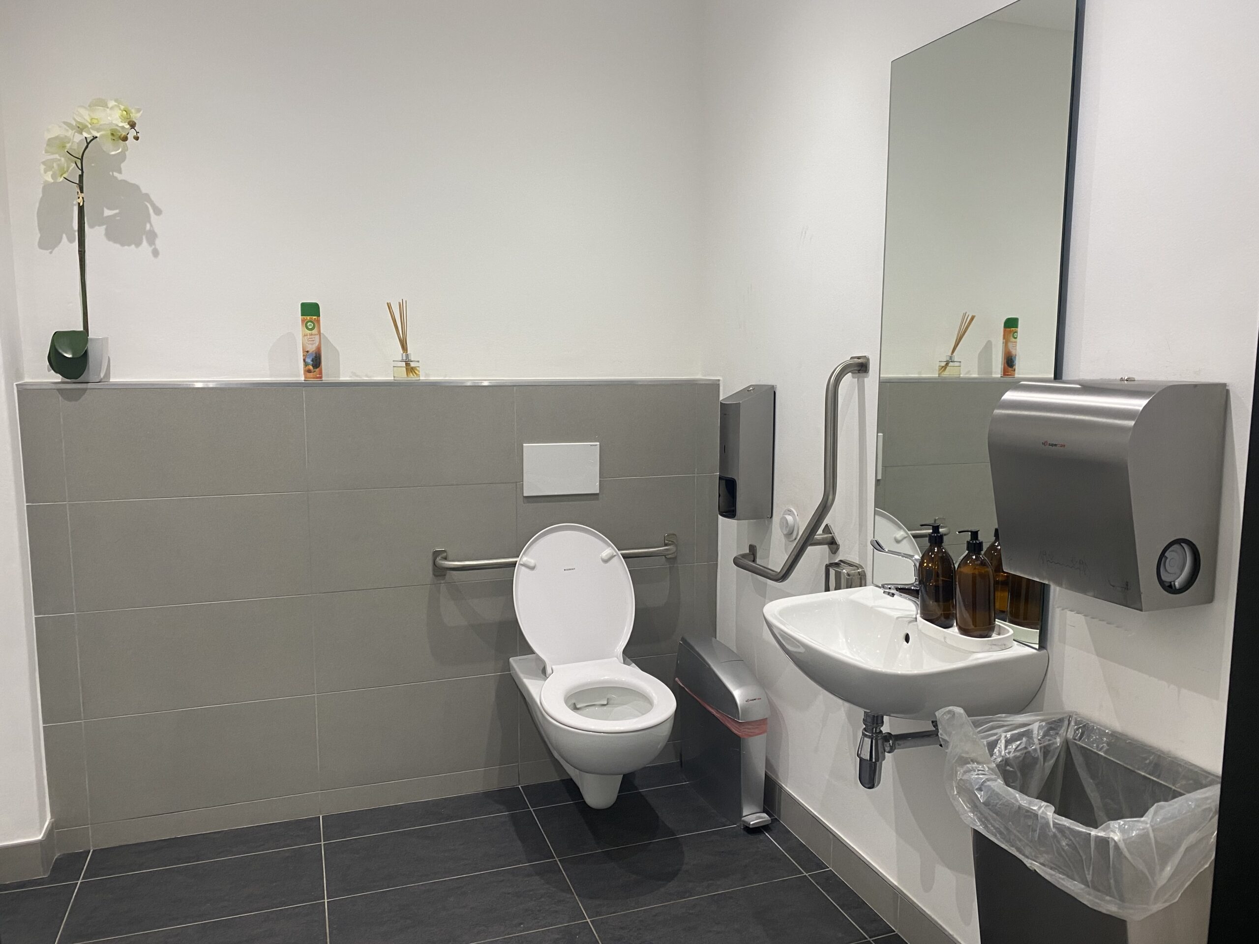 Cape Town dentist Enamel Clinic ensuring patient comfort with accessible bathroom
